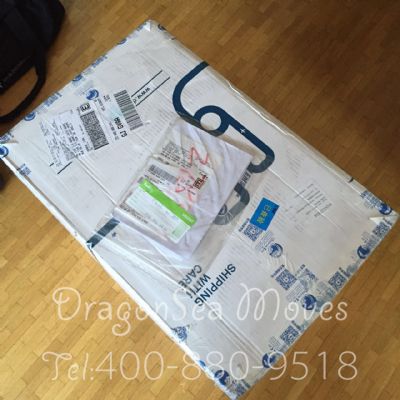 烏魯木齊郵政郵局快遞瑞士?jī)r(jià)格查詢，多久能到？