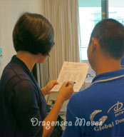 廣州國際搬家公司和您一起清點需出運(yùn)物品，規(guī)劃材料及物品擺放區(qū)域